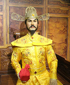 他是陈友谅的结拜兄弟，遁入空门最后活到99岁