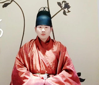 王满堂的一生：从“霸州美人”到“浣衣皇后”的荒诞传奇