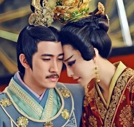 权谋棋局中的理性克制：武则天不杀李治的深层逻辑